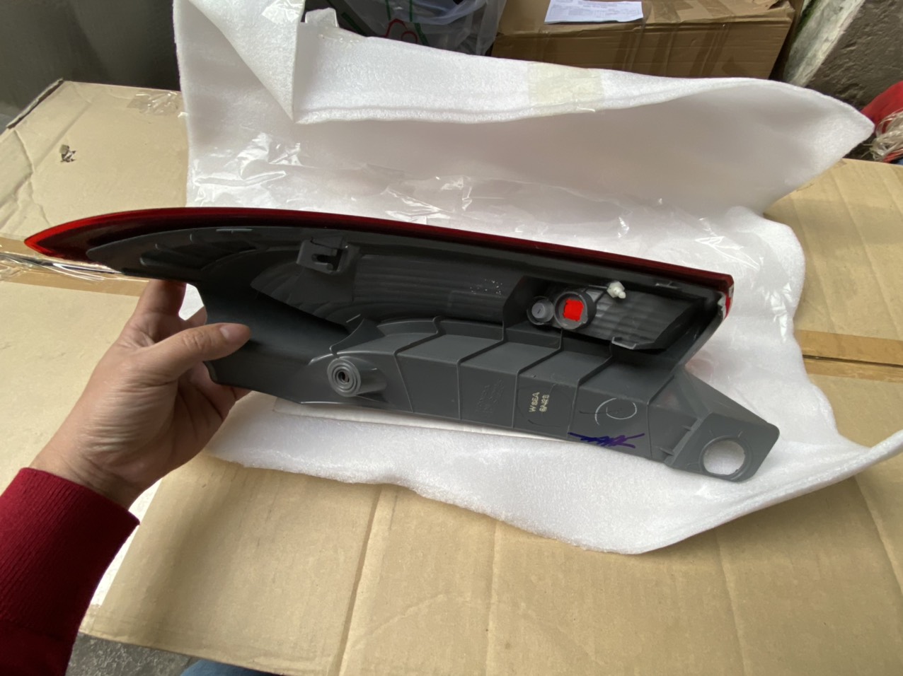 Đèn hậu miếng trên bên lái xe Honda CRV 2016-2017